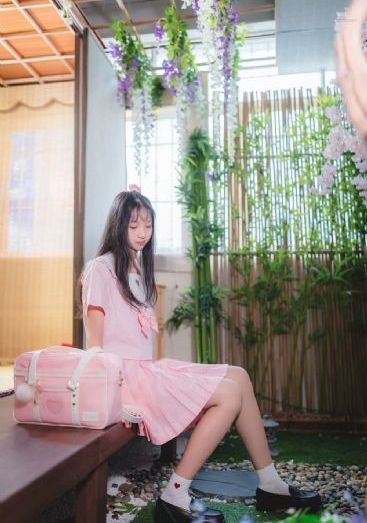 她很漂亮韩剧高清在线观看