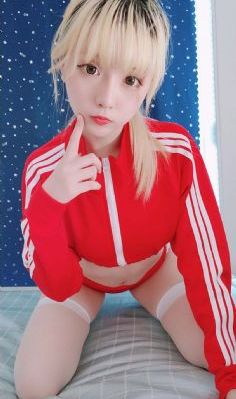 揉我胸啊嗯～出奶了古装